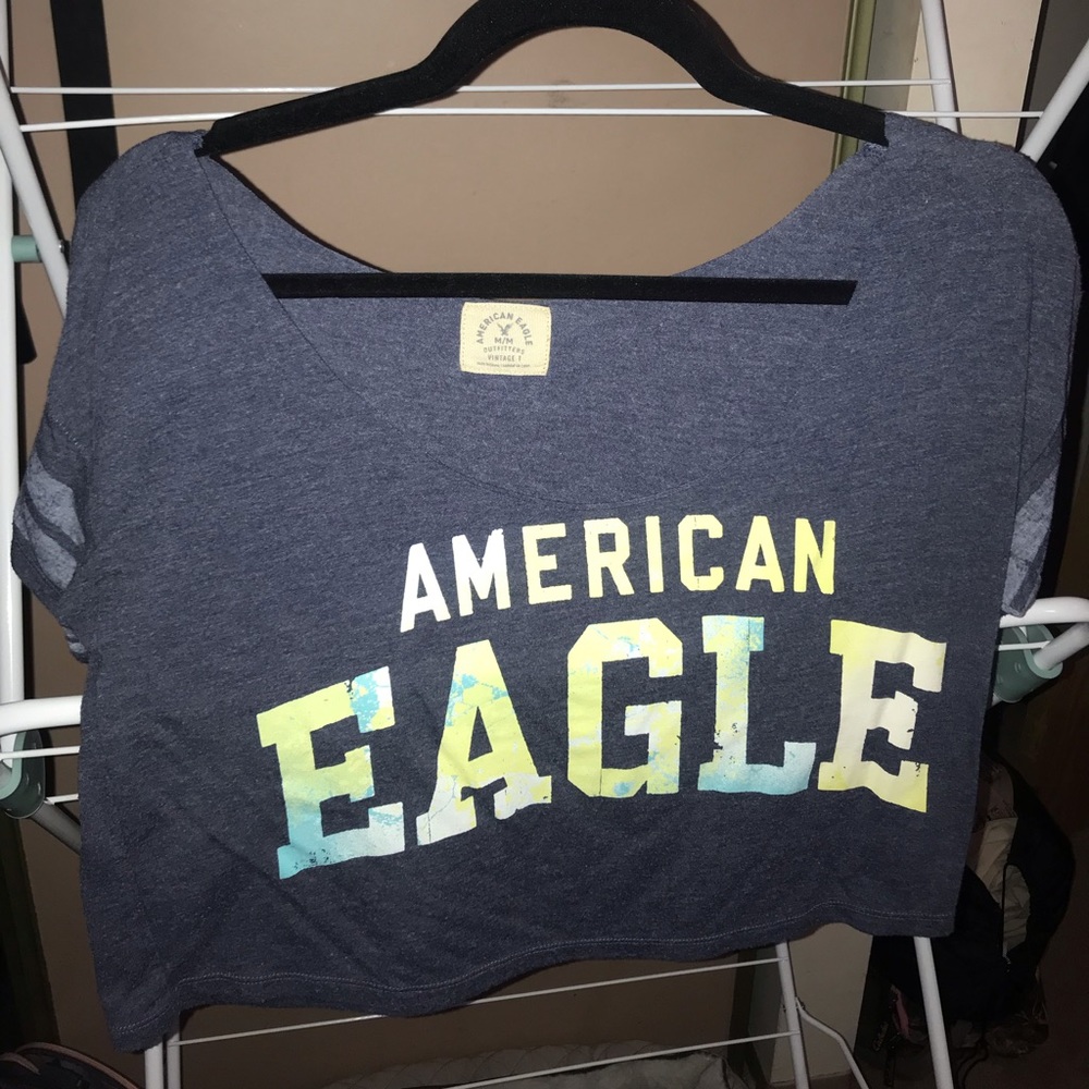 American eagle crop top size medium